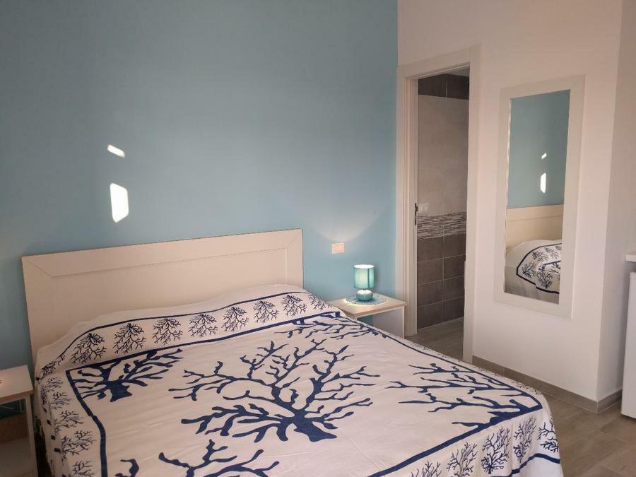 La Bussola Hotel Porto Cesareo Bagian luar foto
